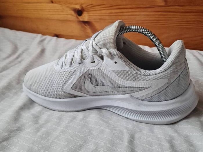2020 nike downshifter 10 Size 6.5 eu 40 white In excellent condition