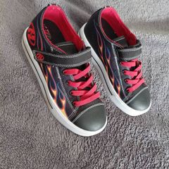 heelys