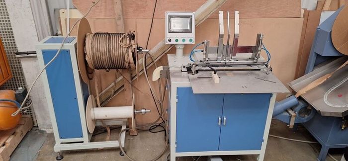 Semi Automatic Wire O Binding Machine