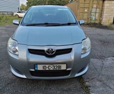 2010 Toyota Auris