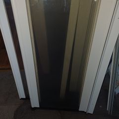 Half shower screen