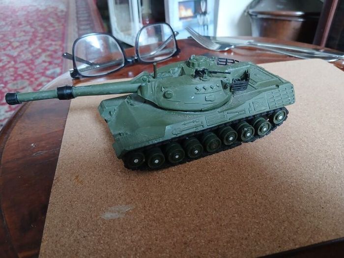 Dinky Leopard Tank