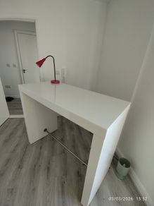 Bar or Breakfast dining table in excellent condition,white ! Dimensions 1,30 m length and 105 cm height