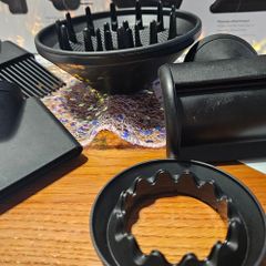 Dyson Supersonic Blue Blush accessories