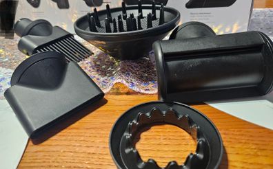 Dyson Supersonic Blue Blush accessories