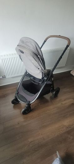Joie Travel System - Buggy, Carrycot, Car Seat, isofix base