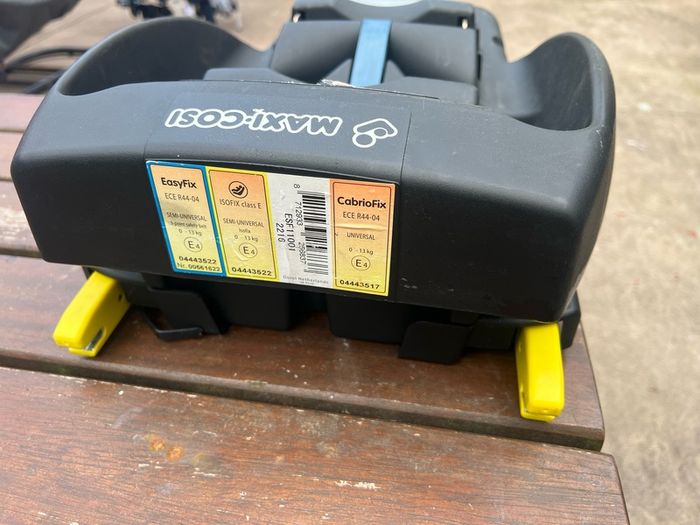 Base for Maxi Cosi car seat