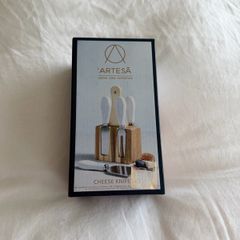 New Artesa Cheese Knife Set