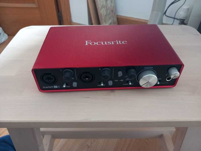 Focusrite Scarlett 2i4
