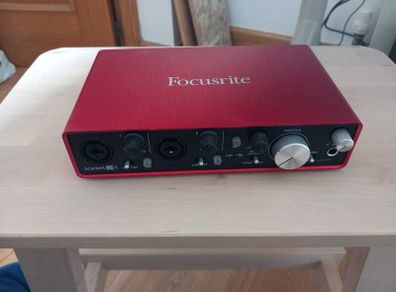 Focusrite Scarlett 2i4