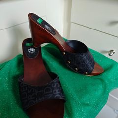 Wooden sandals mules