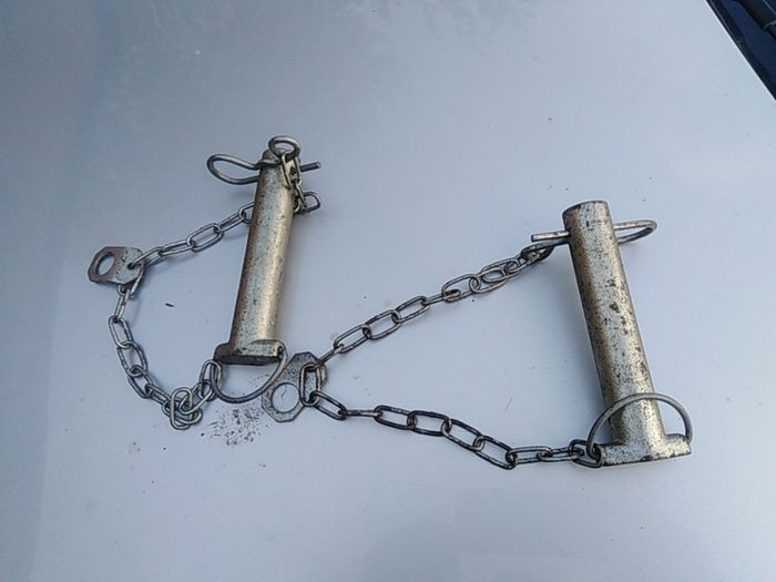 Tow trailer pins 10 each