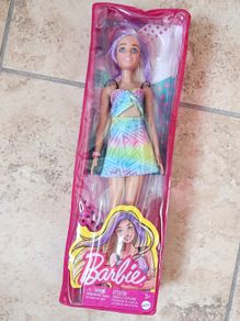 Barbie Doll 2021 Fashionistas Purple Hair Prism 190 HBV22 (Asst FBR37) Mattel
