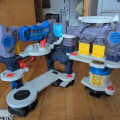 Fisher-Price Imaginext Batcave