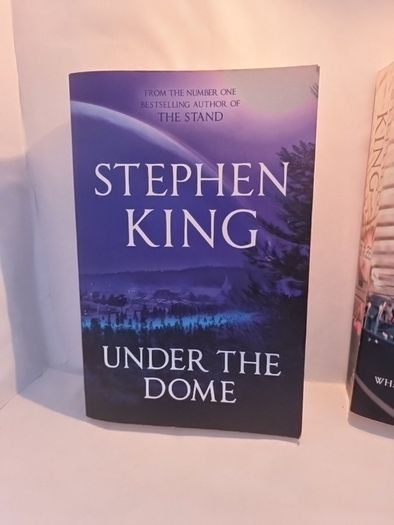 Two Stephen King First Edition paperbacks.