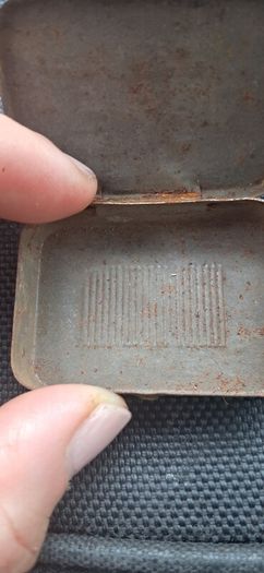 retro tin