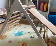 Pikler style climbing triangle