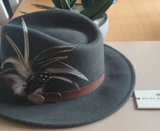 Ladies hat