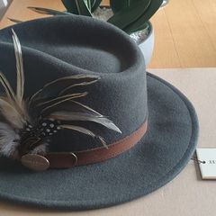 Ladies hat