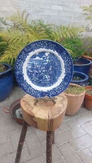 Lovely Vintage Blue and White 10 Inch Dinner Plate By Federated Potteries, Staffordshire, in the Cottagecore Style "Royal Tudor" Pattern