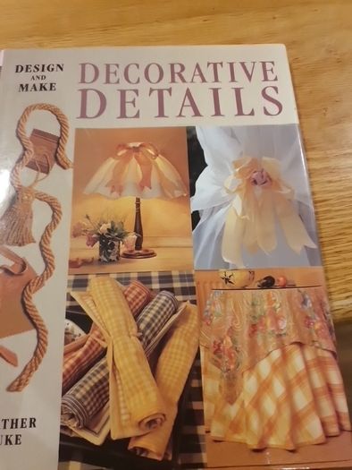 Decorstive Details Design And Make From Pet Smoke Free Home In Very Good Condition