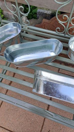 5 Metal Garden containers