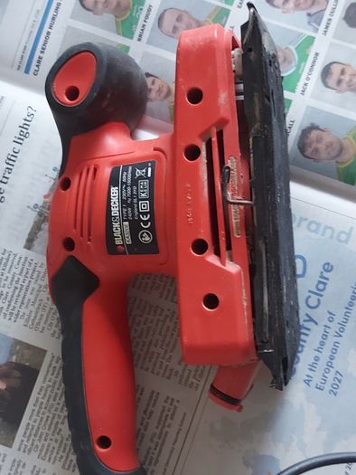 Black & Decker Sander, Model KA320E, working great and in Excellent condition