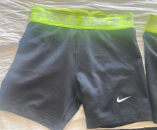 Black Nike pro girls shorts