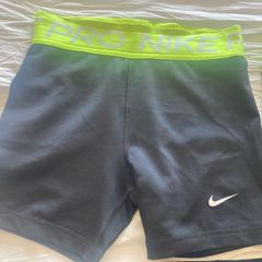 Black Nike pro girls shorts