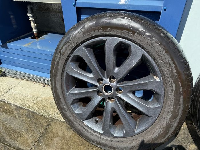 Range Rover Vogue Genuine 20" Alloy Wheels