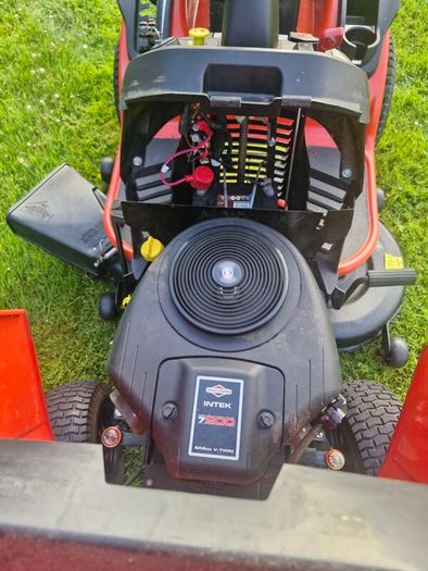 Simplicity 2018 ride on mower Delivery available