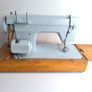 Vintage sewing machine Brother made in Japan Image 7