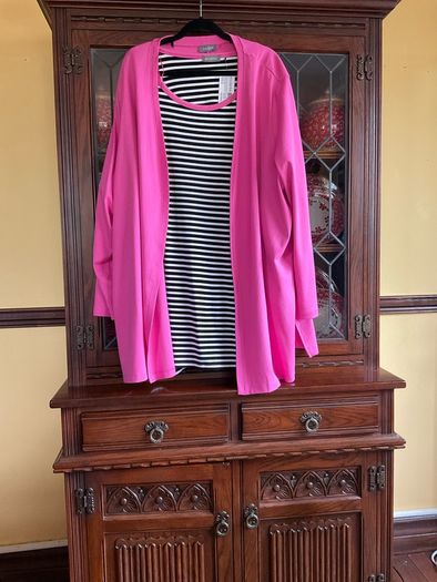 NEW  FURTHER REDUCED from SAMOON a pink casual cardigan with side slits and a matching black and white top with pink trim . Length of both items is 33 inches