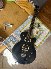 Yamaha AES 620 (Royal Blue). High-End Specs. Good price due to needing cleanup and strings.