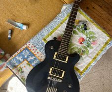 Yamaha AES 620 (Royal Blue). High-End Specs. Good price due to needing cleanup and strings.