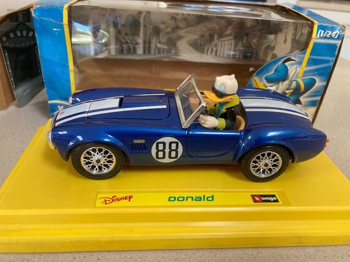 Disney Donald Duck AC Cobra 1/24 Burago