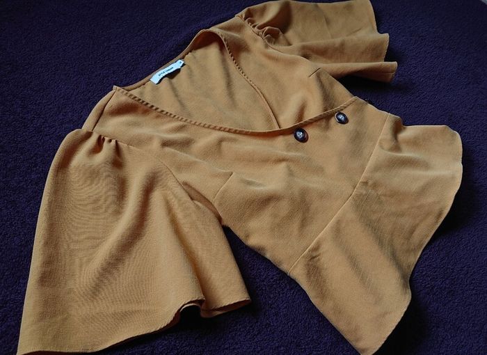 E5 SALE!  Occasional Top Size 12