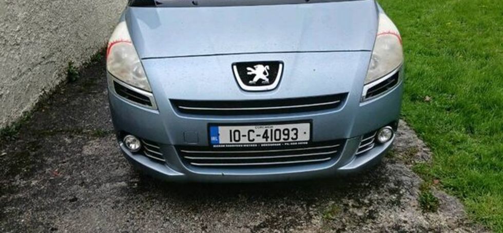 Automatic Peugeot 7 seats