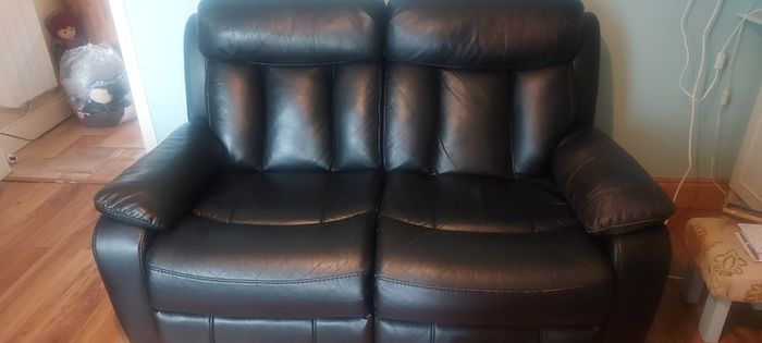 2 seater leather recliner