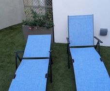 Sun loungers (2x)