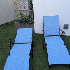 Sun loungers (2x)