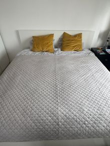 Bed king size