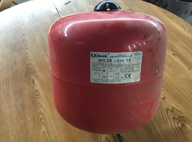Expansion vessel