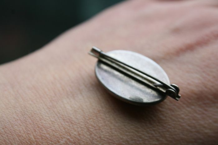 Vintage Brooch 6cm