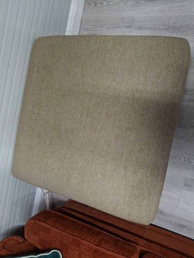 Cream padded large ottoman in very good condition