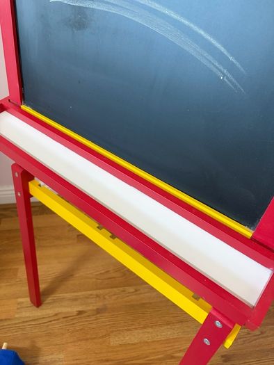 Kids wooden easel