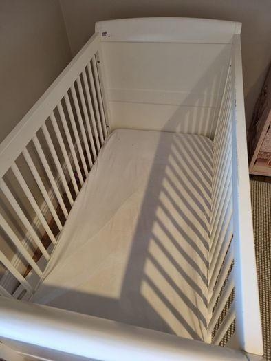 Cot bed