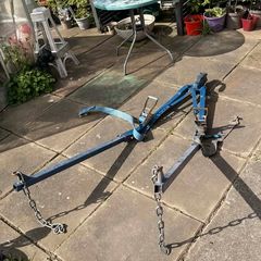 Adjustable Bumper Mount A-Frame Tow Bar w/Chains