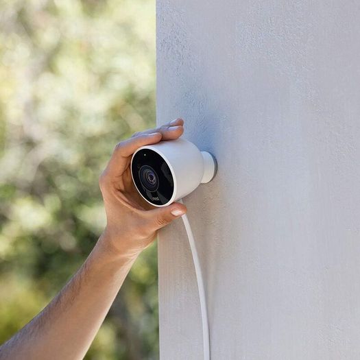 Google Nest Security Camera Outdoor - Night Vision, 1080p HD Video