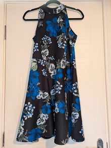 Beautiful floral midi dress from Quiz